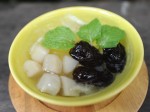 Chè rau câu chân vịt củ năng táo đỏ